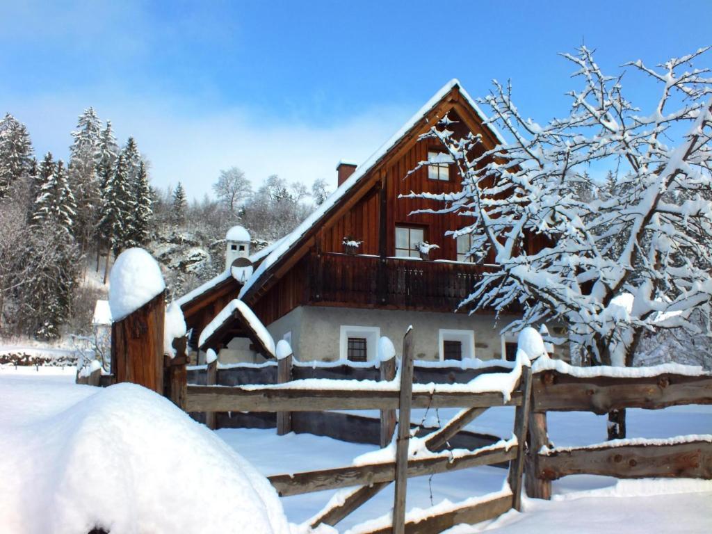 Ferienhaus "Zur Alten Schmiede" Mariahof Ngoại thất bức ảnh